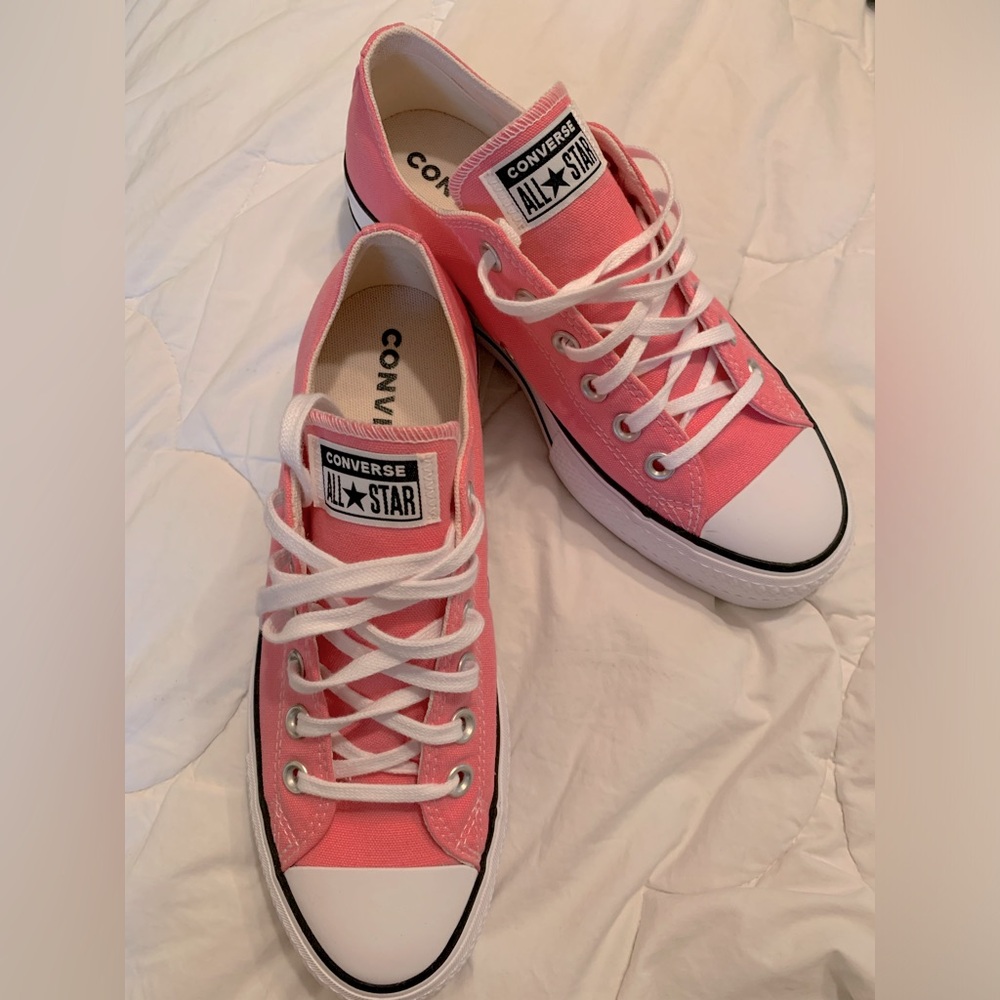 Converse Chick Taylor All Star Lift Platform Low Top